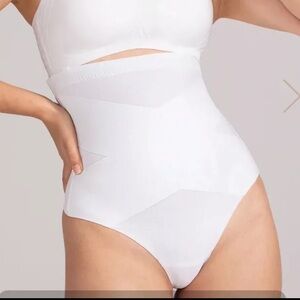 Honeylove - Superpower Thong - Size S - NWOT